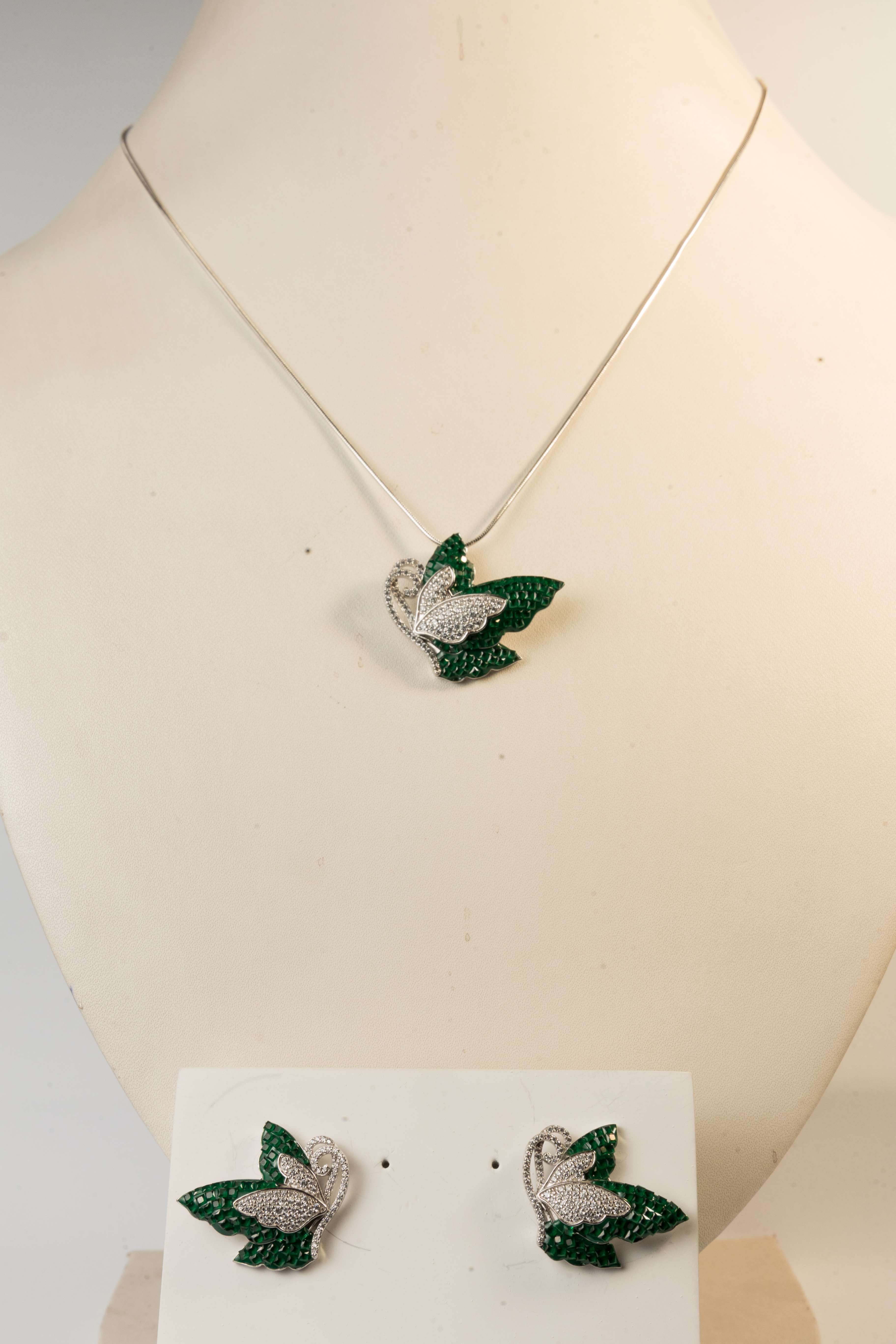 EMERANITA BUTTERFLY PENDENT SET-0